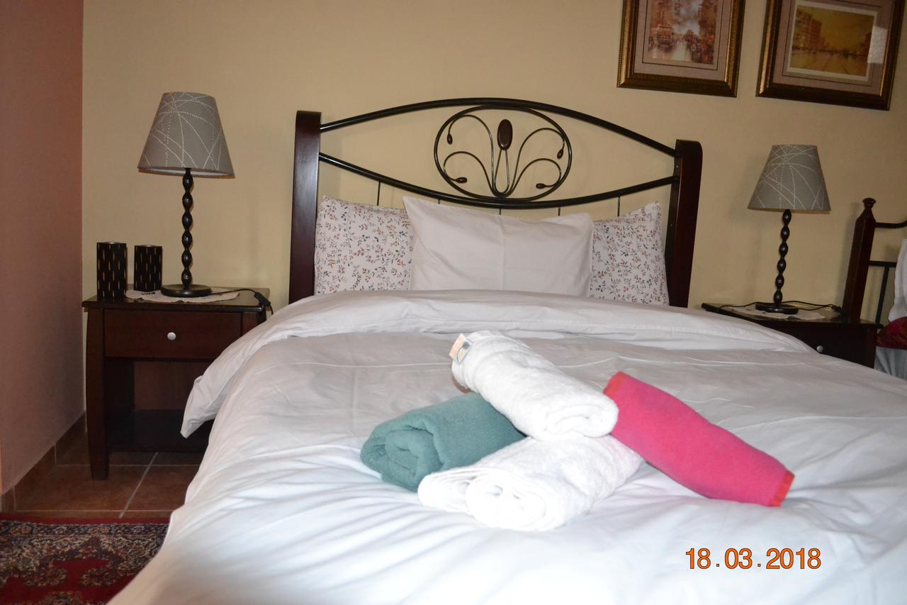 Mouson Melathron Hotel Elafina ภายนอก รูปภาพ